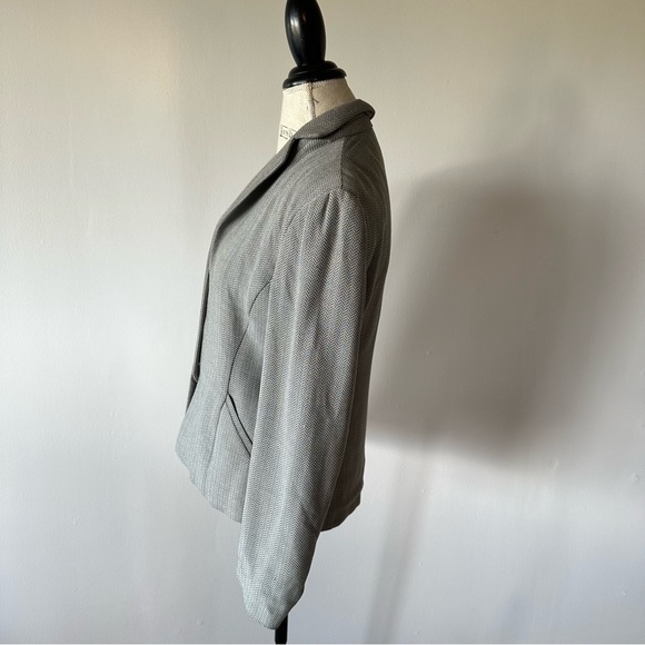 Vintage Armani Collezioni Blazer Jacket Italian 4 - Picture 4 of 10